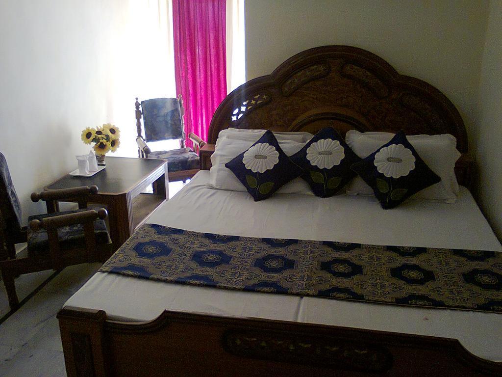 Hotel Arsh International Найнитал Номер фото