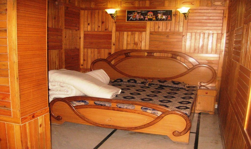 Hotel Arsh International Найнитал Номер фото