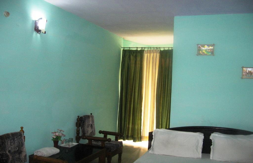 Hotel Arsh International Найнитал Номер фото