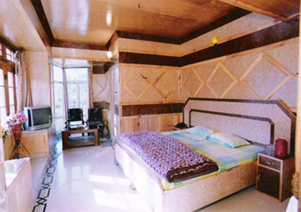 Hotel Arsh International Найнитал Номер фото
